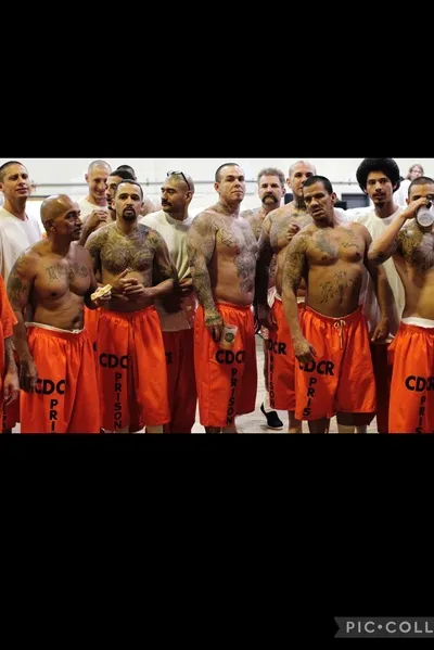 Flipped Chat AI – 전원 남성 수감자 교도소와 채팅