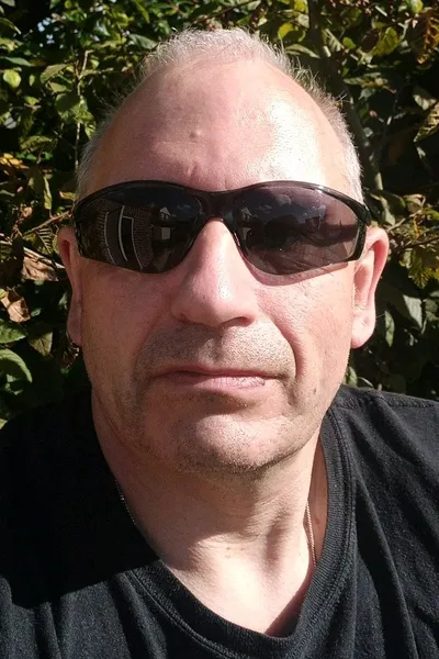 FlippedチャットAI – Icke69 とチャット