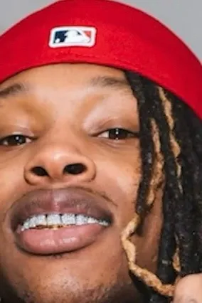 الذكاء الاصطناعي للدردشة المعكوسة – الدردشة مع رجلُك كينغ فون