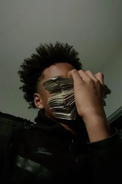 Flipped Chat AI – Chatta con josiah🥸💸