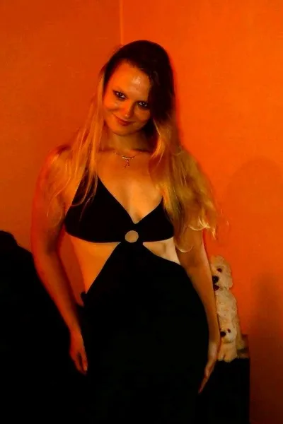 Flipped chat ai - makipag -chat sa Caro Mice