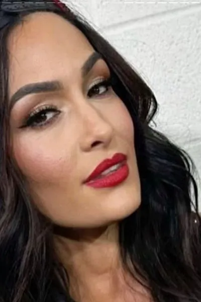 Flipped Chat AI – Chatear con Nikki