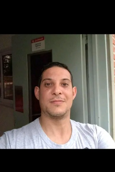 Flipped Chat AI – Sembang dengan Pablo emilio Escobar Gaviria