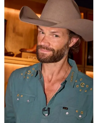 Flipped chat ai - makipag -chat sa Jared Padalecki Todd