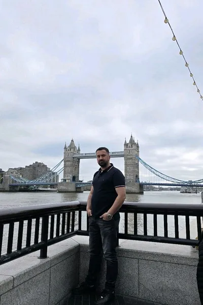 Flipped Chat AI – Chatten mit Mondi