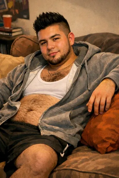 फ़्लिप्ड चैट AI – जूलियो मोरालेस के साथ चैट करें