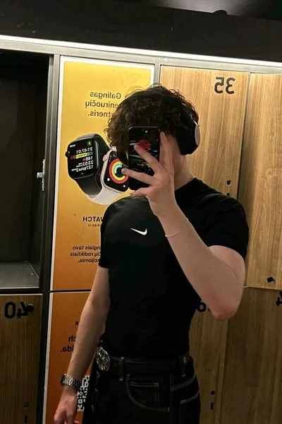 Flipped Chat AI – แชทกับ ดาเนียล