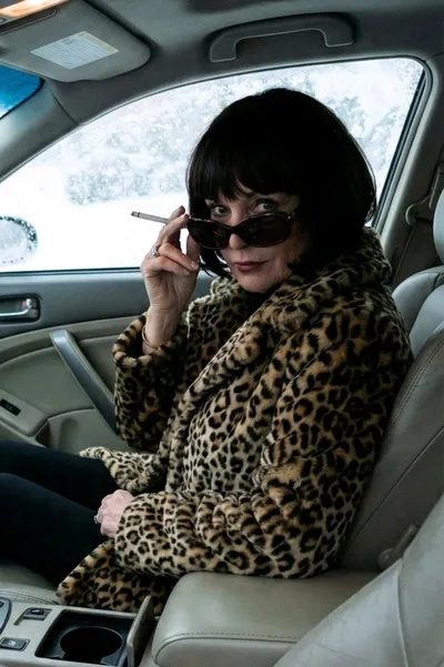 Flipped Chat AI – Discuter avec Mme Beverly Hawn