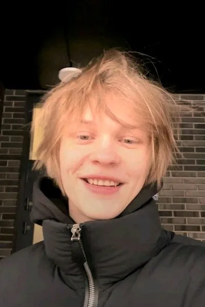 Flipped Chat AI – Чат с Ваня Дипинс