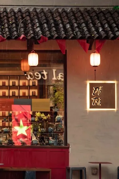 Flipped Chat AI – Sembang dengan Pham