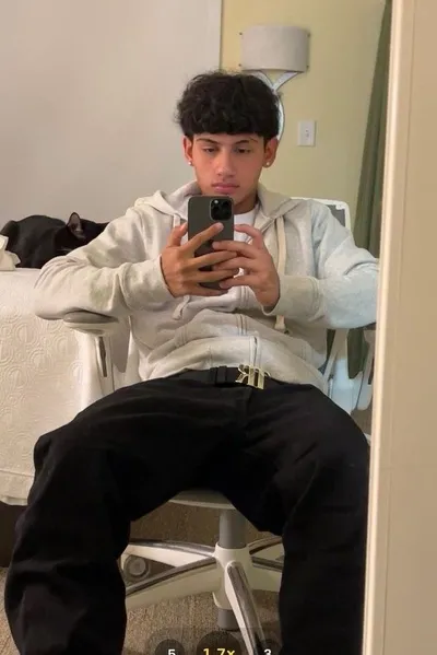 Flipped Chat AI – Sembang dengan Gabe