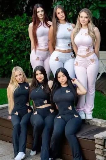 फ़्लिप्ड चैट AI – द बॉप हाउस के साथ चैट करें