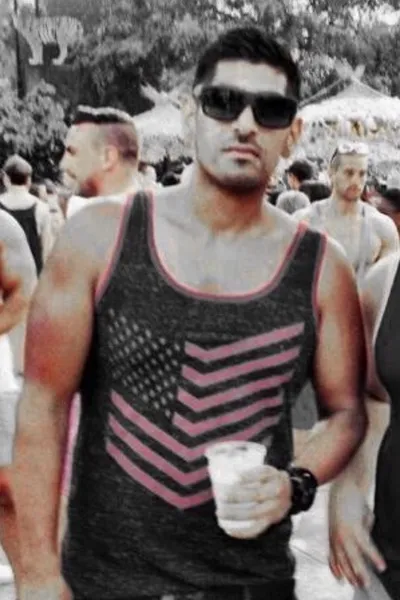 Flipped Chat AI – Discuter avec Darius Kellan