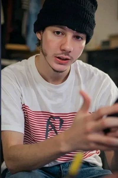 Çevrilmiş Sohbet Yapay Zekası – ŞEYTAN VE TANRIile sohbet edin