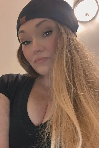 الذكاء الاصطناعي للدردشة المعكوسة – الدردشة مع فالنتينا موريتي