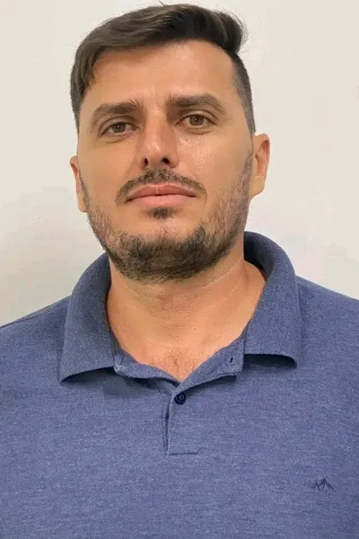 Flipped Chat AI – Чат с Цефас