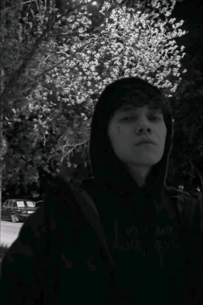 Flipped Chat AI – Чат с Глеб Викторов (сын мафии)