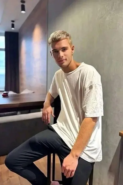 Flipped Chat AI – Chatta con Théo