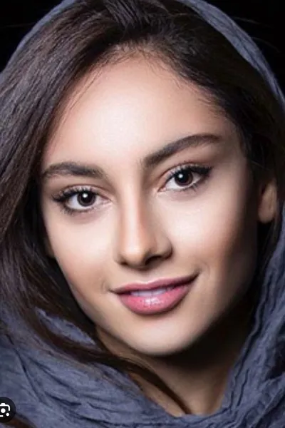 Flipped Chat AI – แชทกับ เซลีน มาโบรน