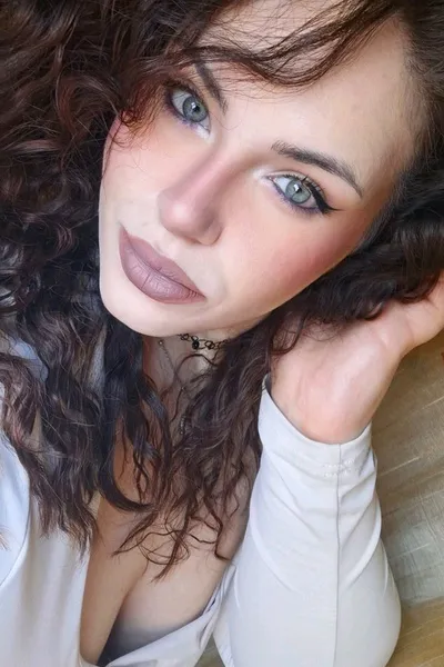 Flipped Chat AI – Чат с Ашер