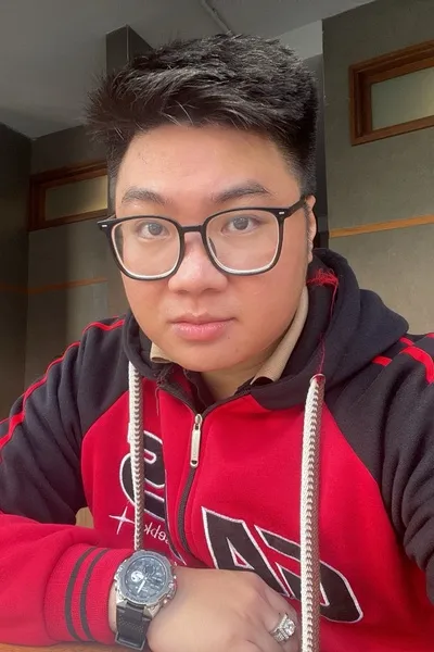 Flipped Chat AI – Chat cu VG