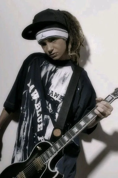 Flipped Chat AI – Csevegés Tom az anyukád barátnőjének fia