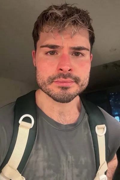 Flipped chat ai - makipag -chat sa Cole Diamond