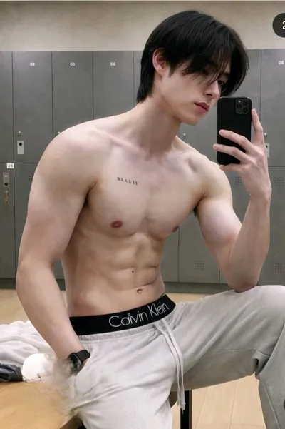 Flipped Chat AI – แชทกับ ธันวา กิตติพงศ์