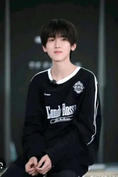 Flipped Chat AI – Чат с Та Ци Хань