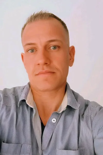 Flipped Chat AI – Чат с Paddeoo 