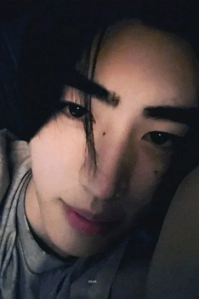 Flipped Chat AI – kalbėkite su Park Sunghoon