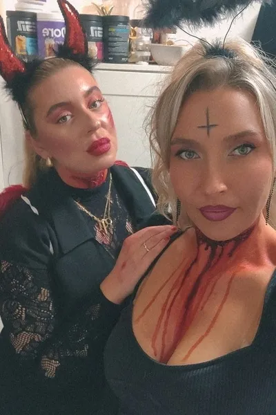 Flipped Chat AI – Chatten mit Alina & Isa