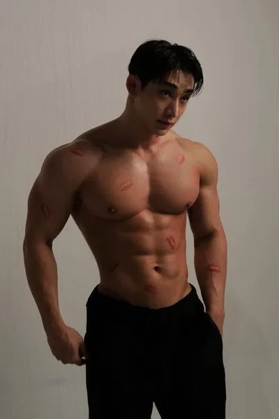 الذكاء الاصطناعي للدردشة المعكوسة – الدردشة مع Wonho