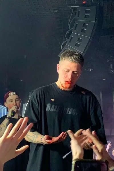 Flipped Chat AI – Чат с Руслан — твой дядя