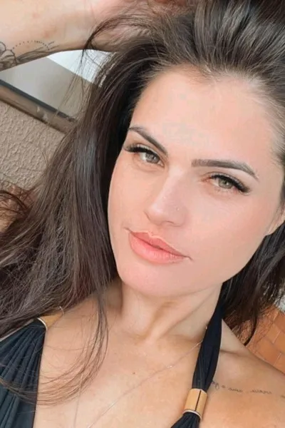 Flipped Chat AI – Gislaine Silva와 채팅