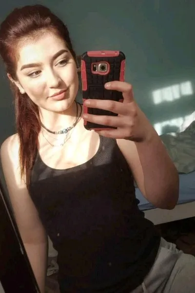 Flipped Chat AI – Chat dengan Naomi