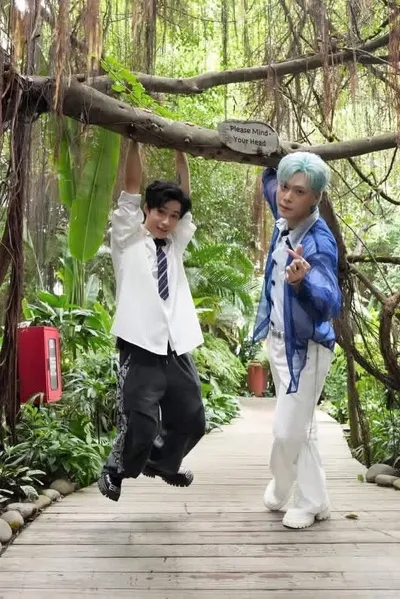 Odwrócony czat AI – rozmawiaj z Nguyễn Hoang Bách