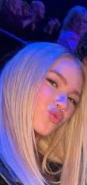 Flipped Chat AI – razgovarajte s Freya Skye