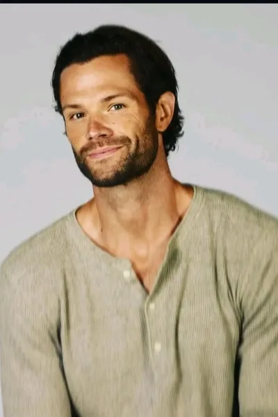 Flipped Chat AI – razgovarajte s Jared Padalecki