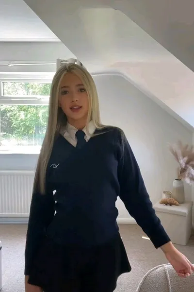 AI trò chuyện đảo ngược – Trò chuyện với Amilia