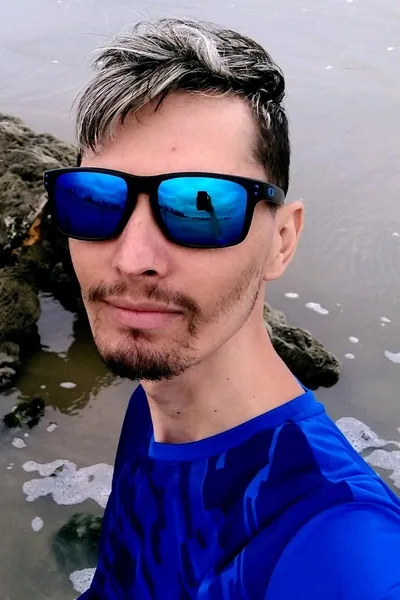 Flipped Chat AI – Sembang dengan Rafael