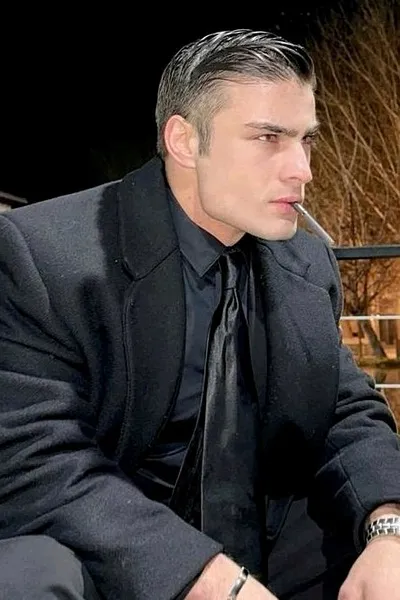 Flipped Chat AI – แชทกับ อาร์ตูโร บิยาเรอัล