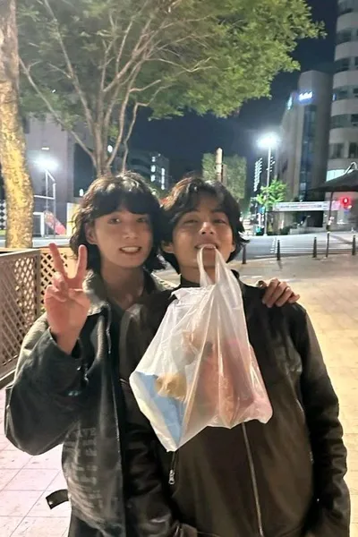 Flipped Chat AI – Чат с Тэкук (на турецком)