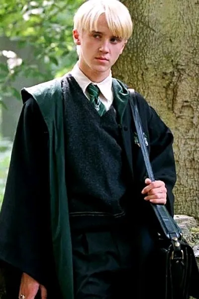 Flipped Chat AI – kalbėkite su Draco M