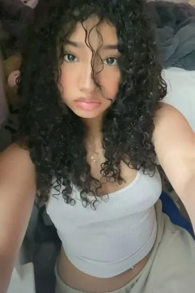 Flipped Chat AI – Chat s Inaya