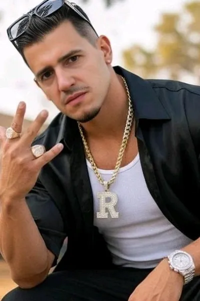 Flipped chat ai - makipag -chat sa Jonhson Yan Kurtys