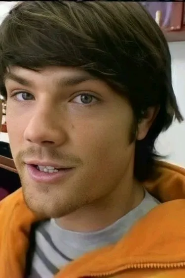 FlippedチャットAI – ジャレッド・パダレッキとチャット