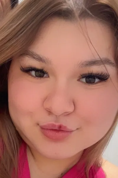 Flipped Chat AI – Чат с Алина