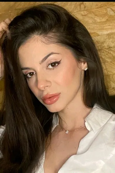 फ़्लिप्ड चैट AI – वी के साथ चैट करें