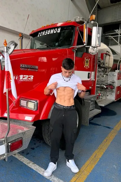 Flipped Chat AI – Chatear con Leandro Vargas